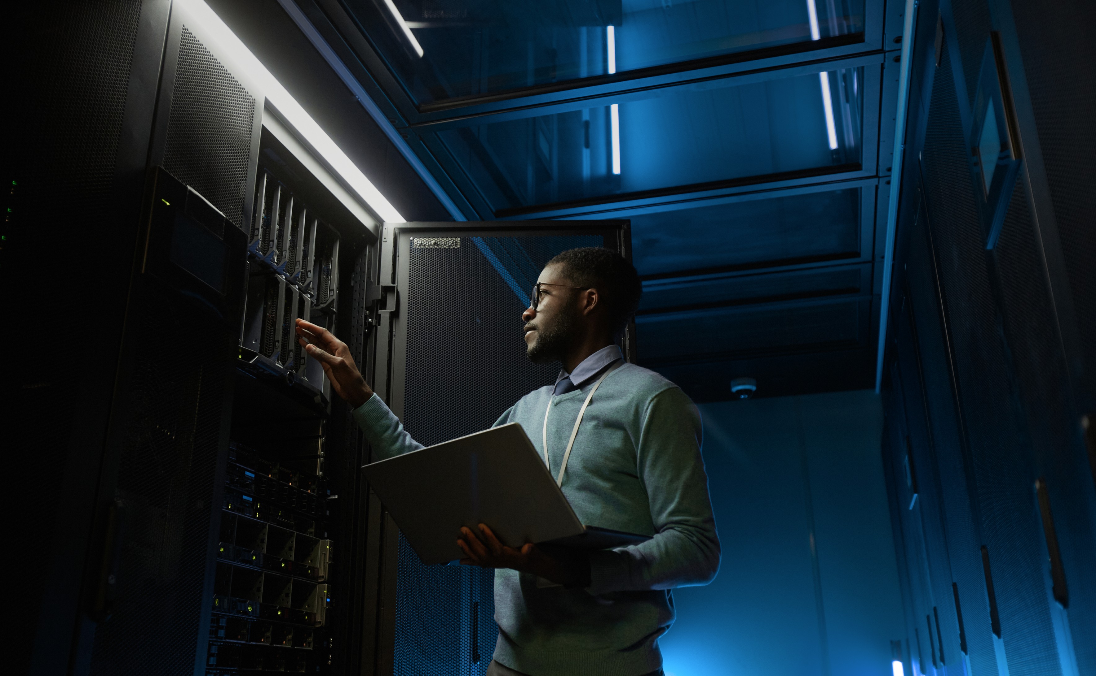 Data Independence in DBMS